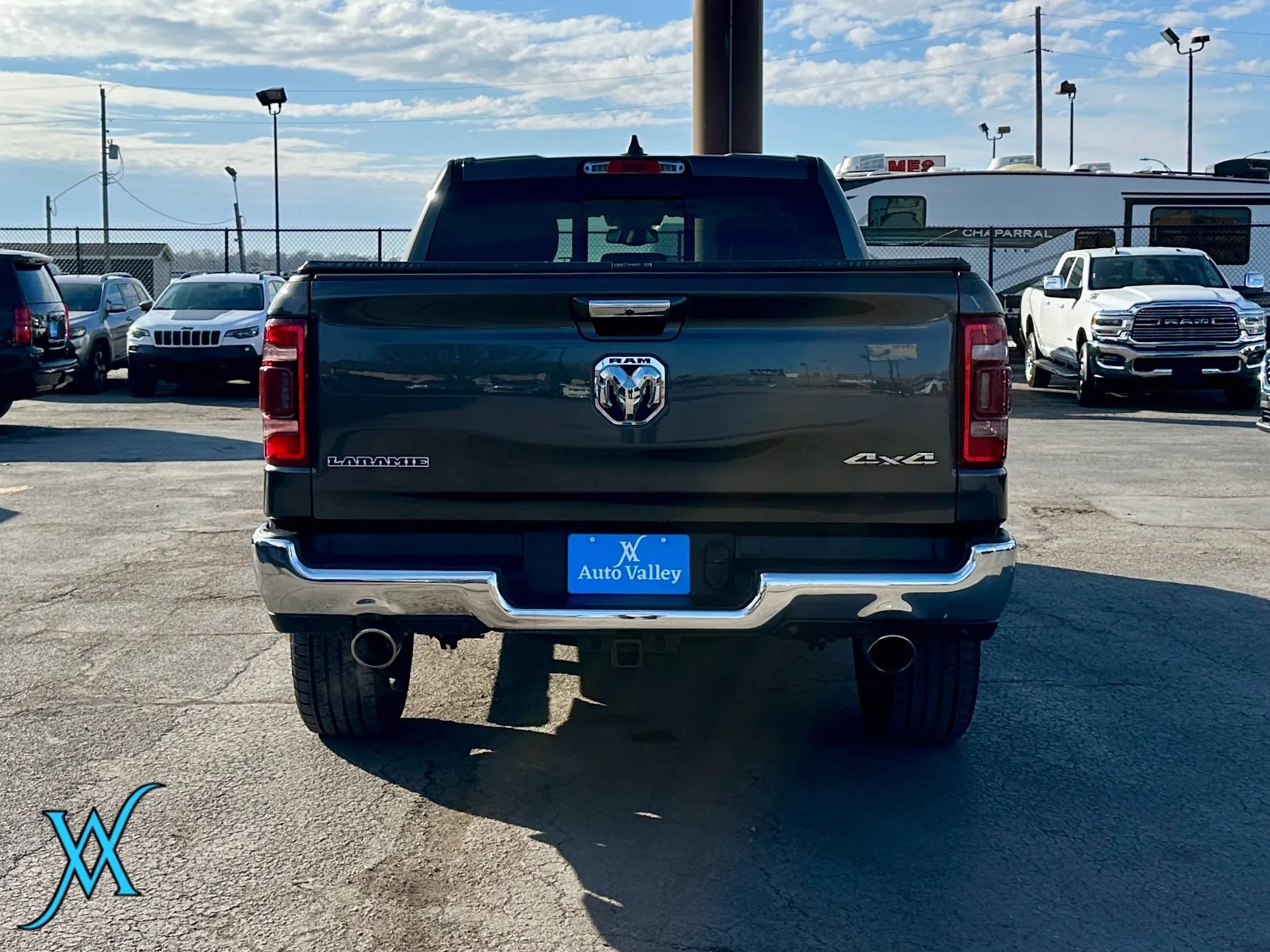 Used 2020 RAM 1500 Laramie AWD/4WD image 6