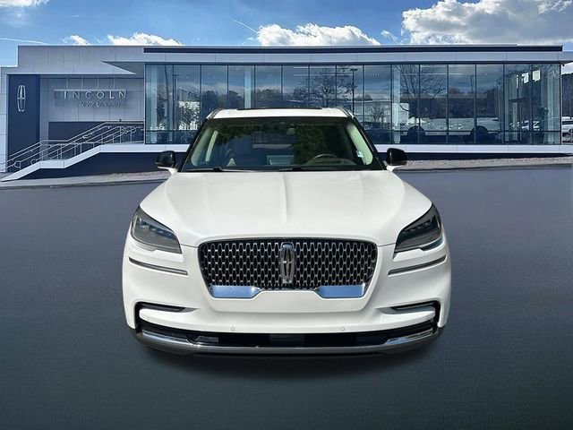 Used 2023 Lincoln Aviator Reserve w/ Equipment Group 201A RWD image 2