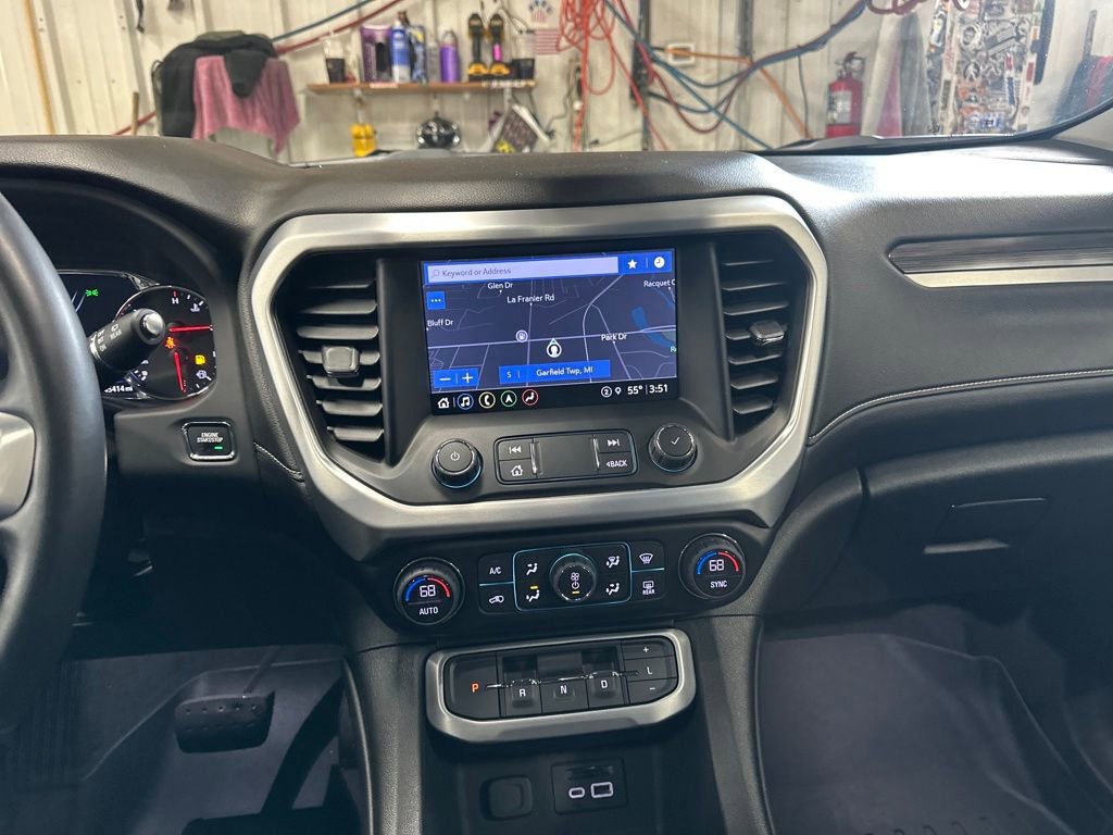 Certified 2023 GMC Acadia SLT w/ Technology Package image 18