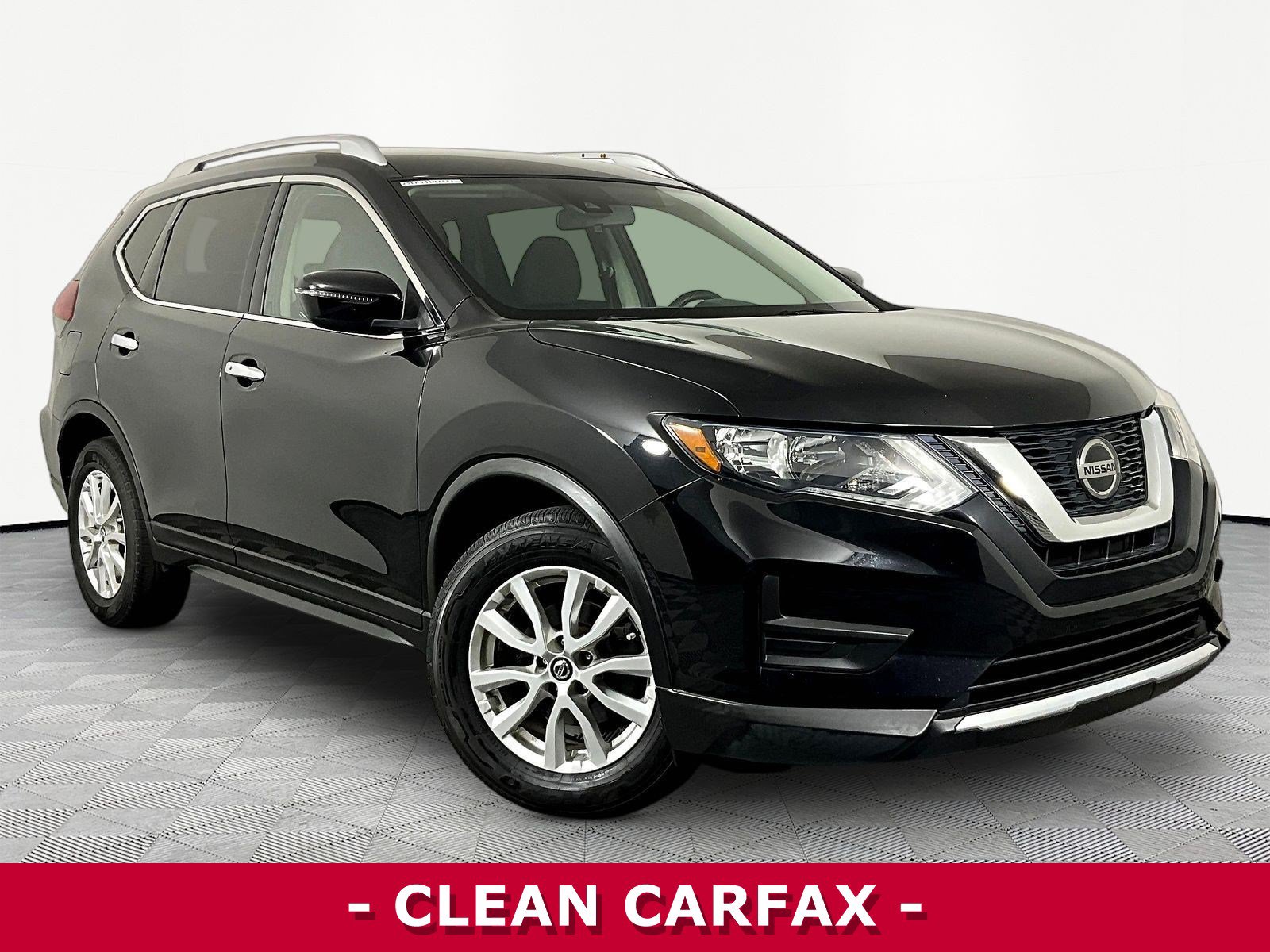 Used 2020 Nissan Rogue SV FWD image 3