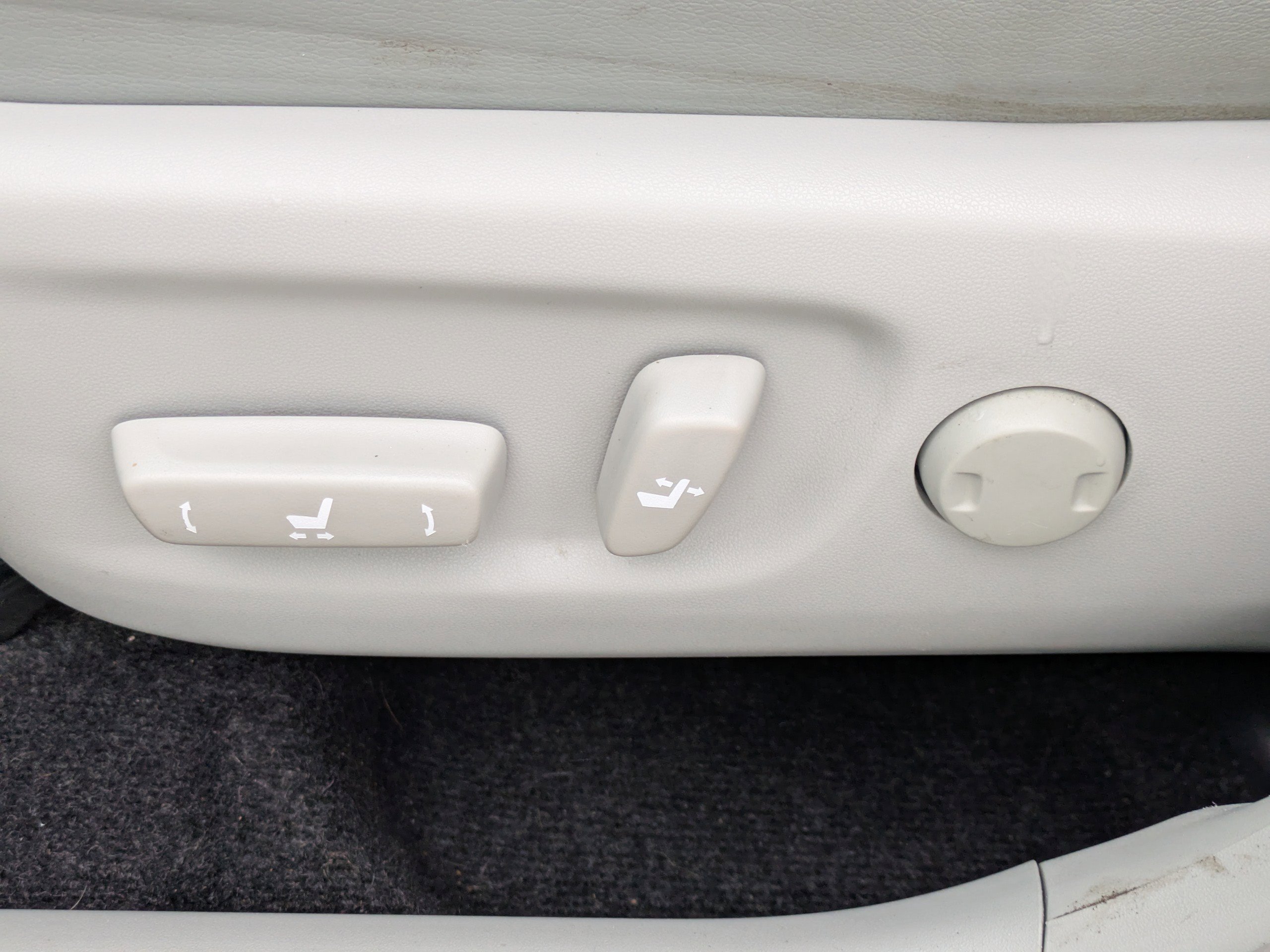 Used 2015 Toyota Prius Four image 19
