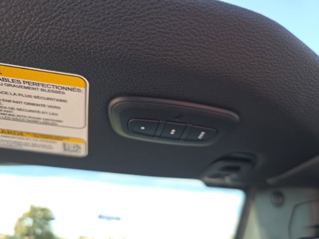 Used 2025 Jeep Wrangler Unlimited Sahara AWD/4WD image 28