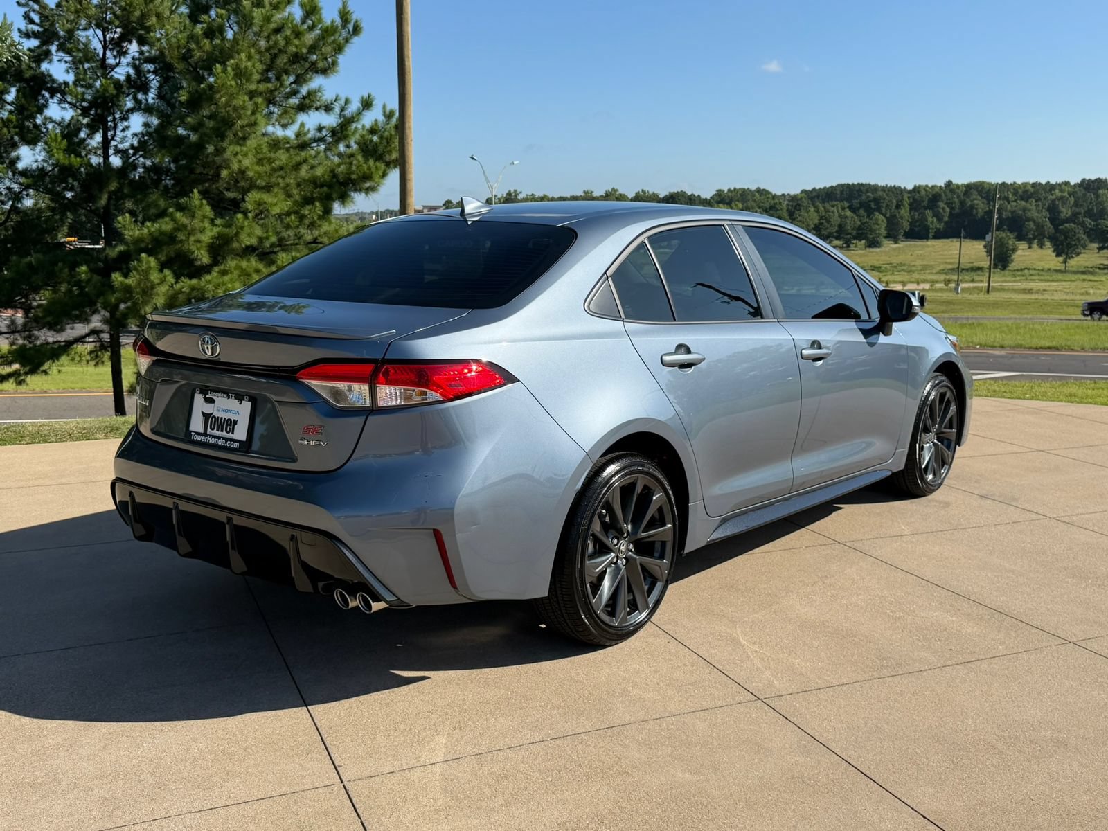 Used 2026 Toyota Corolla SE w/ SE Premium Package FWD image 6
