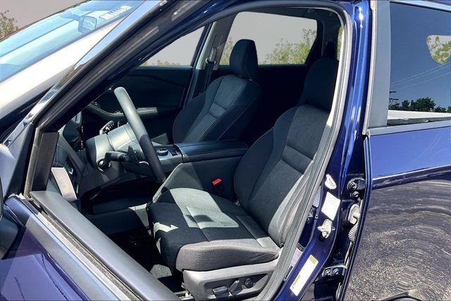 Used 2024 Nissan Rogue SV AWD/4WD image 23