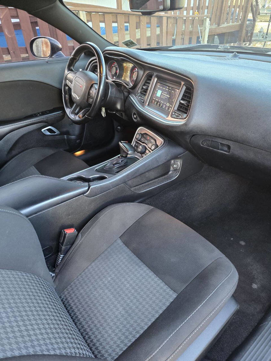 Used 2021 Dodge Challenger R/T RWD image 9