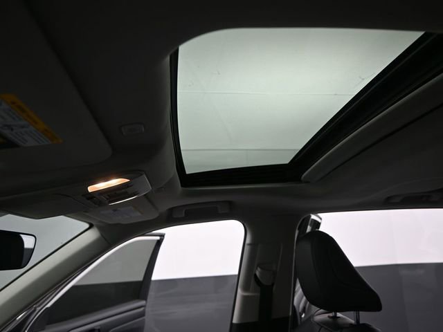 Used 2026 Toyota Highlander XLE image 5