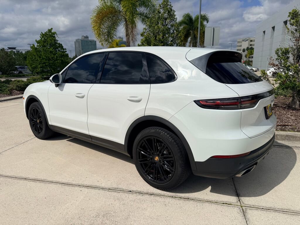 Used 2020 Porsche Cayenne image 2