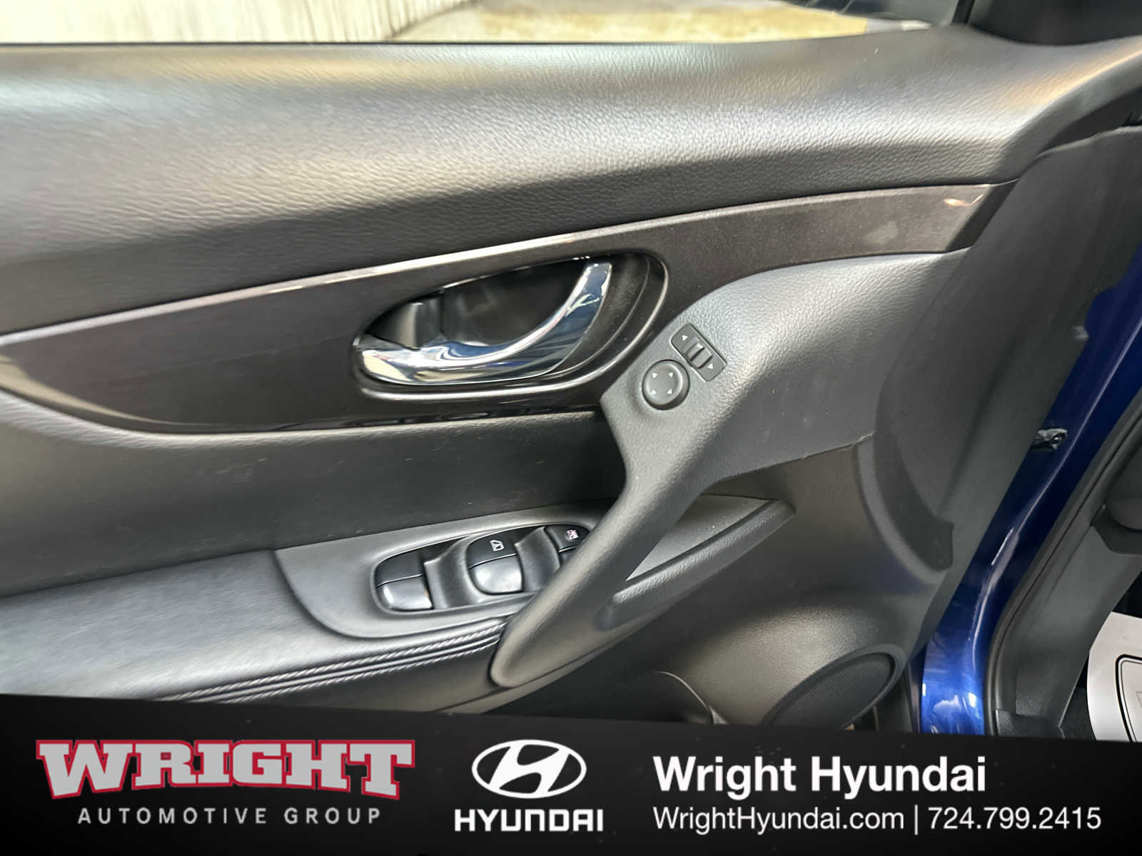 Used 2020 Nissan Rogue SV image 10