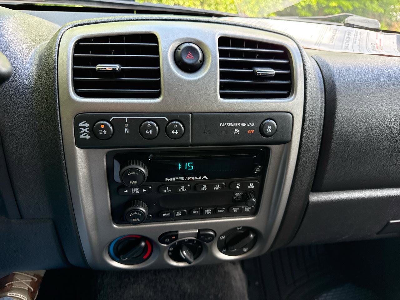 Used 2012 Chevrolet Colorado LT AWD/4WD image 21