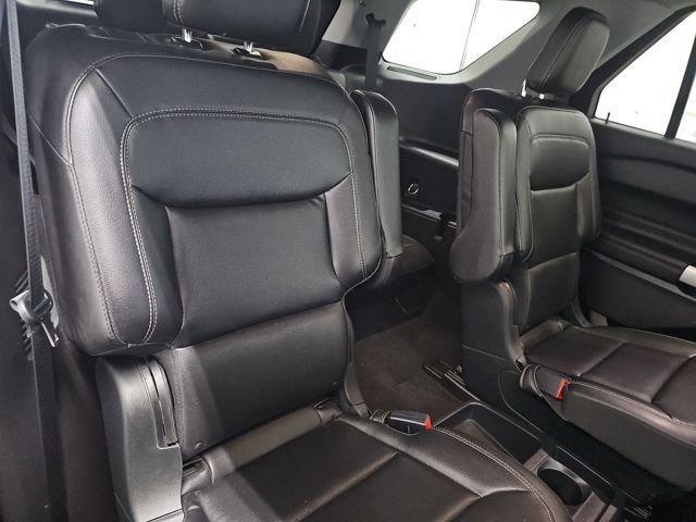 Used 2020 Ford Explorer XLT w/ Equipment Group 202A image 31