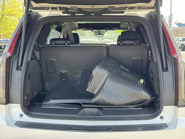Used 2022 Cadillac Escalade Sport w/ Touring Package AWD/4WD image 13