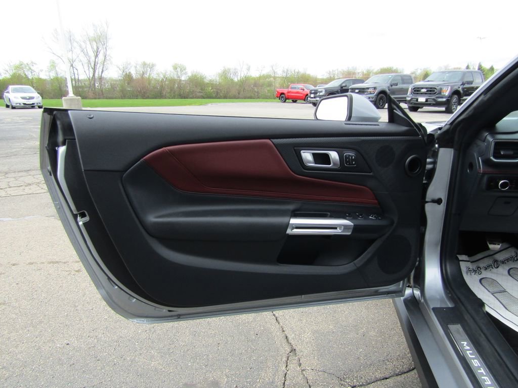 Used 2025 Ford Mustang GT Premium RWD image 28