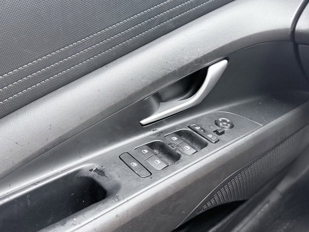 Certified 2024 Hyundai Elantra SEL image 11