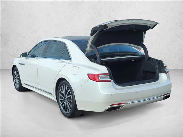 Used 2017 Lincoln Continental Select w/ Climate Package AWD/4WD image 7