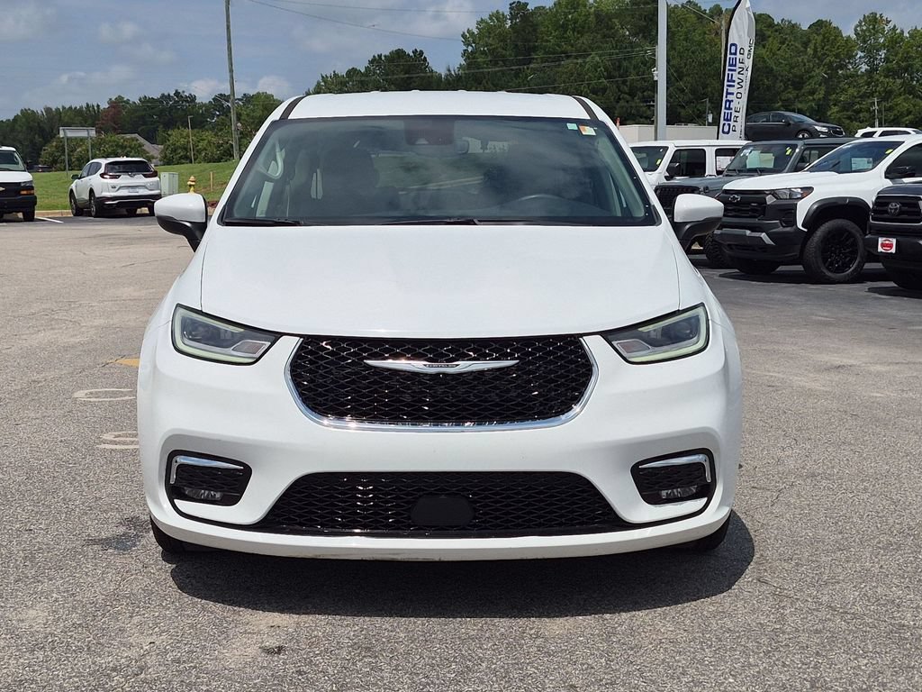 Used 2023 Chrysler Pacifica Touring-L FWD image 9