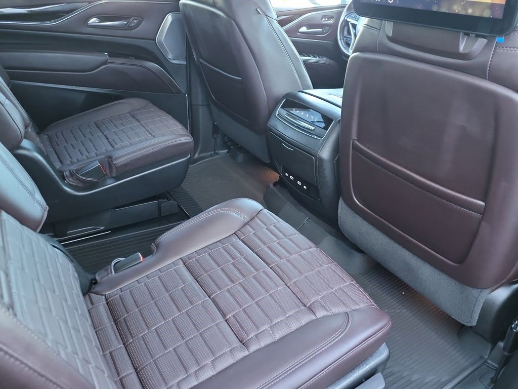 Certified 2024 Cadillac Escalade Premium Luxury Platinum image 20