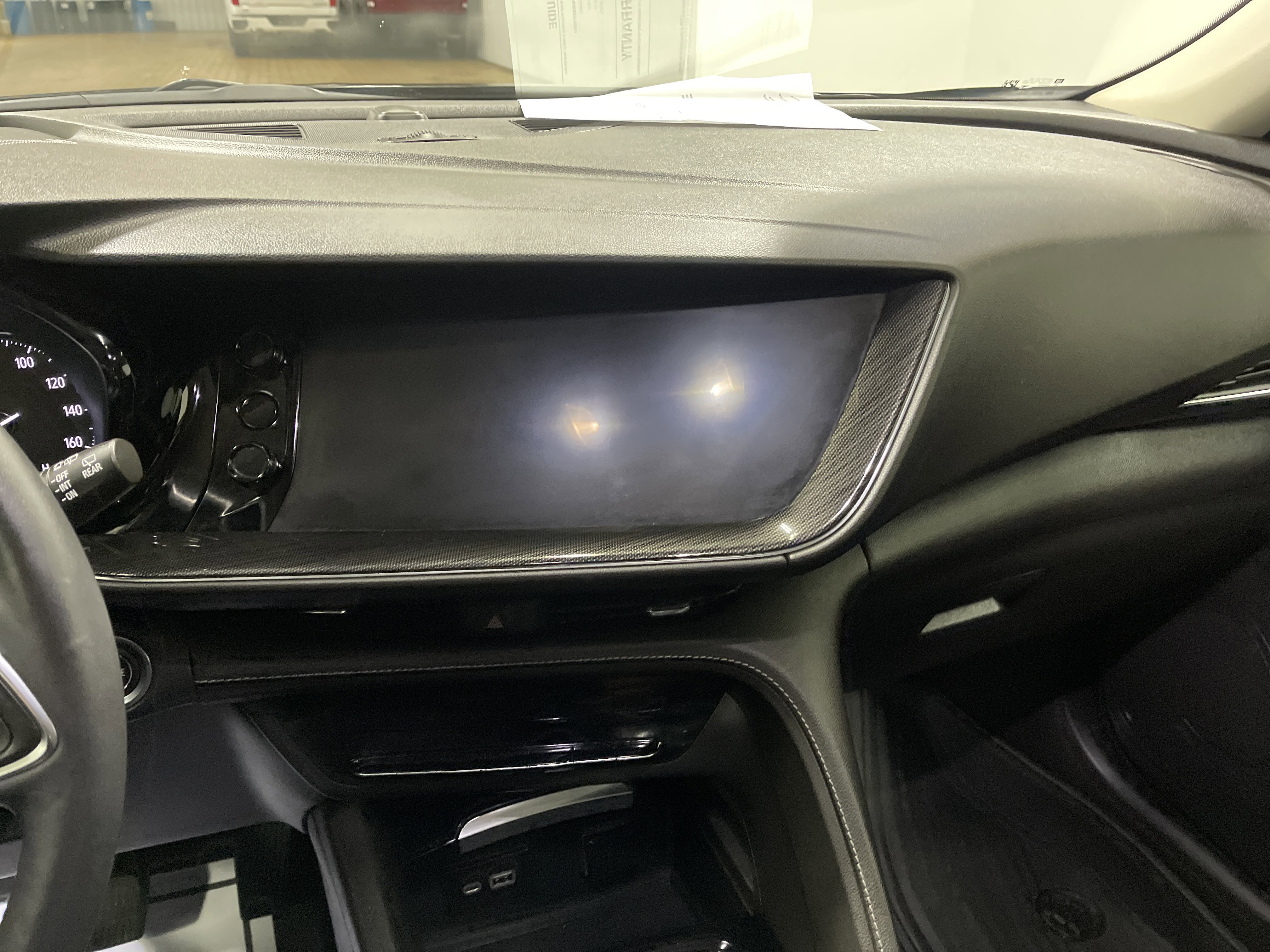Used 2021 Buick Envision Essence w/ Sport Touring Package AWD/4WD image 29
