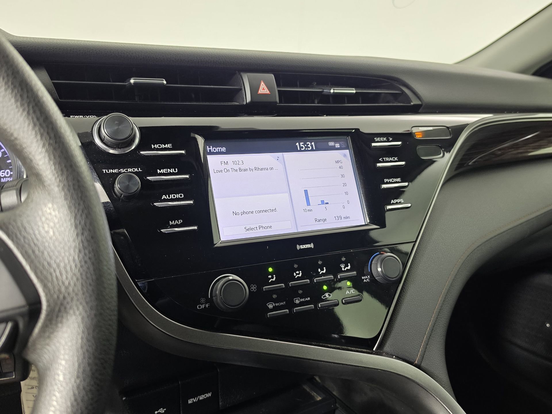 Used 2020 Toyota Camry LE FWD image 24