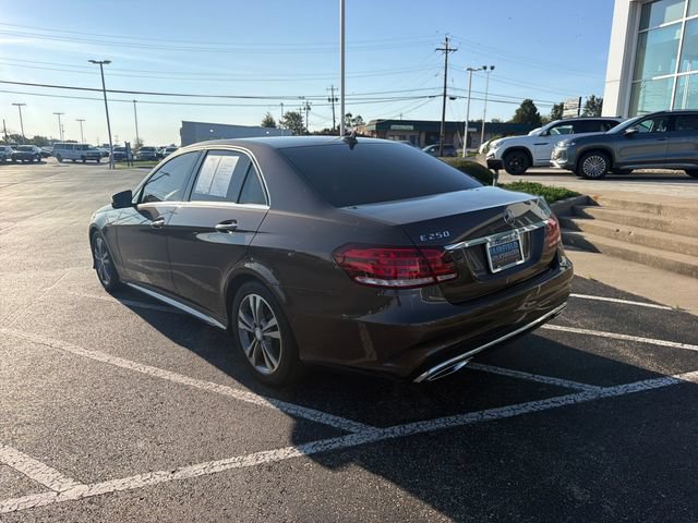 Used 2014 Mercedes-Benz E 250 BlueTEC 4MATIC Sedan image 5