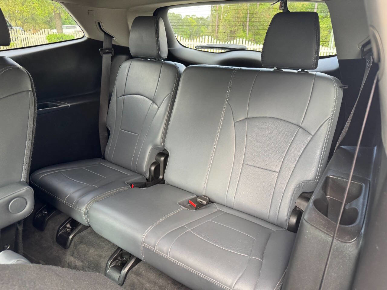 Used 2020 Buick Enclave Essence image 13