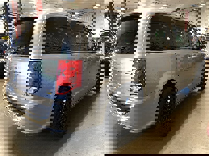 Used 2019 Dodge Grand Caravan GT image 6