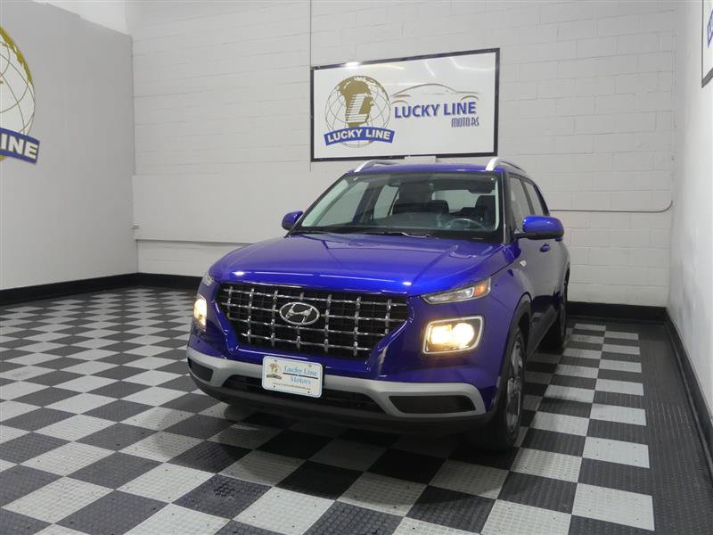 Used 2022 Hyundai Venue SEL FWD image 4