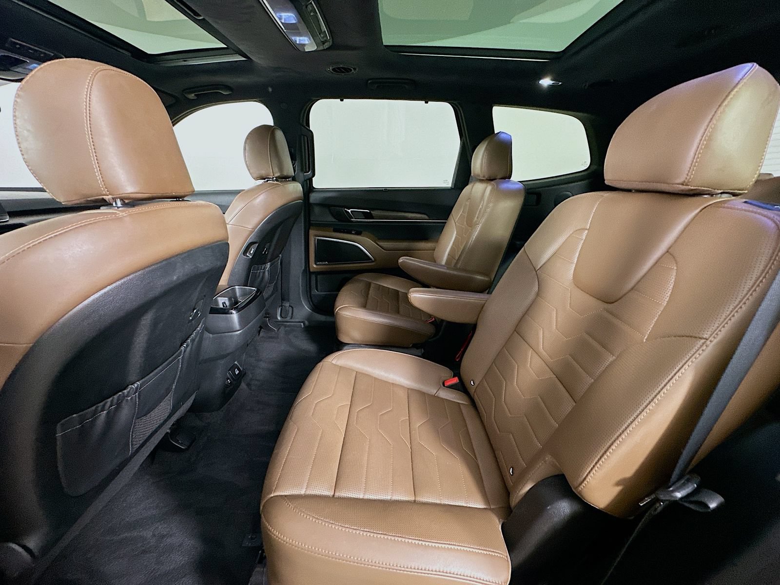 Used 2020 Kia Telluride SX w/ SX Prestige Package AWD/4WD image 37