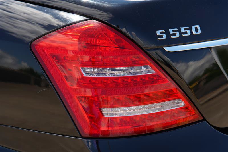 Used 2010 Mercedes-Benz S 550 4MATIC image 32