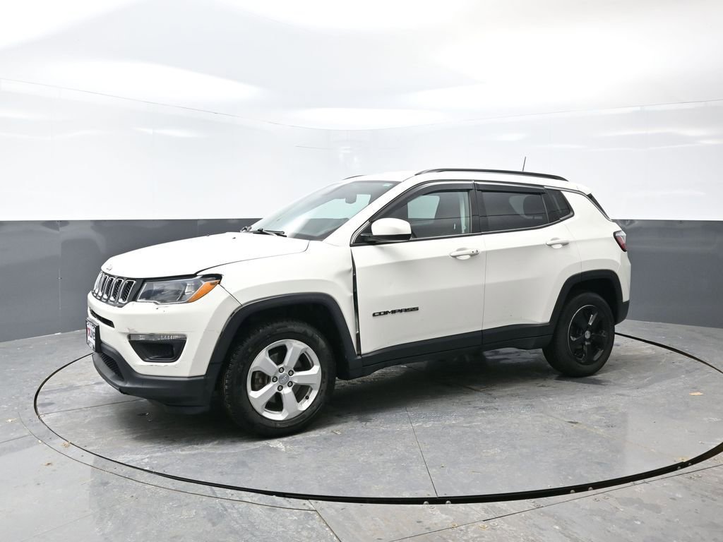 Used 2019 Jeep Compass Latitude w/ Cold Weather Group image 9