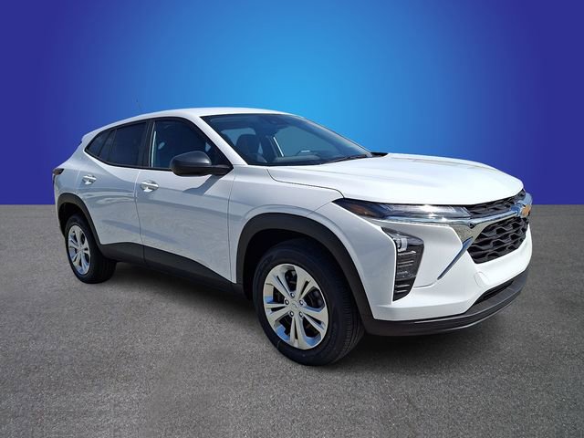 New 2026 Chevrolet Trax LS w/ Driver Confidence Package image 2