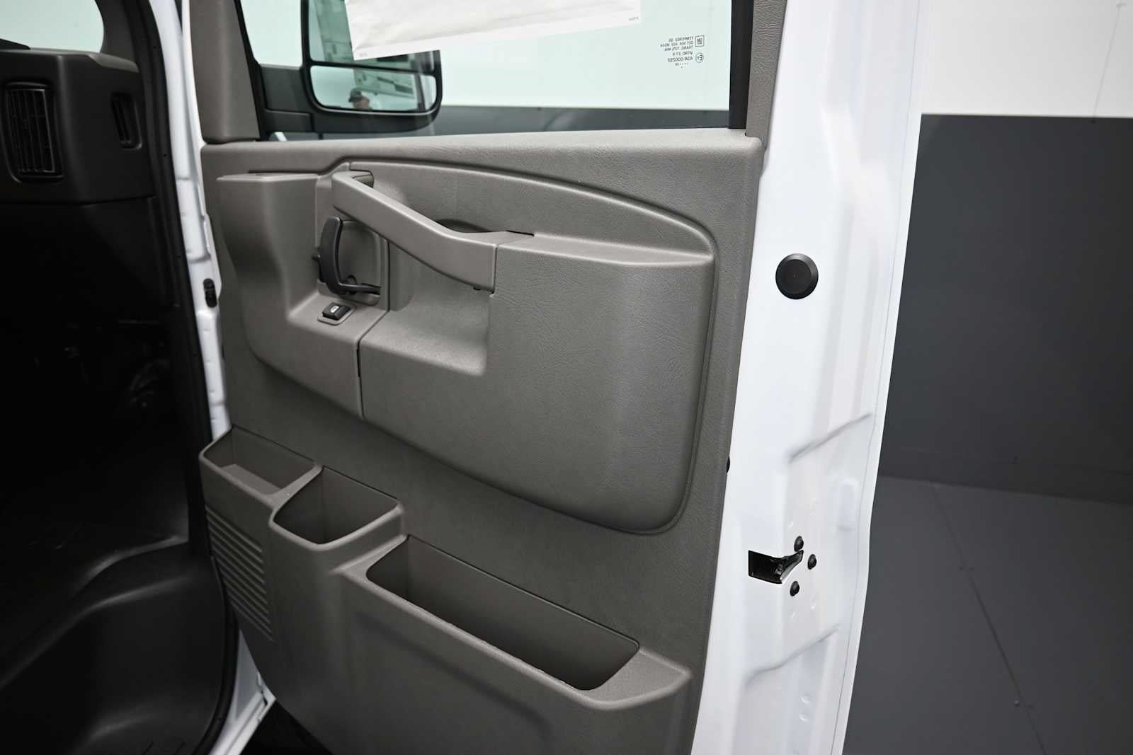 New 2026 GMC Savana 3500 Extended w/ Driver Convenience Package RWD image 10
