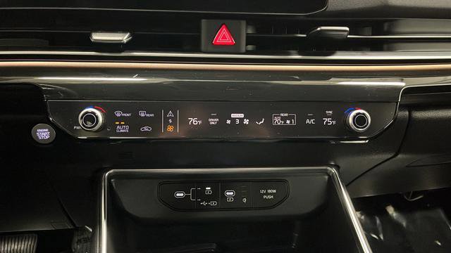 Certified 2025 Kia Carnival SX Prestige FWD image 18