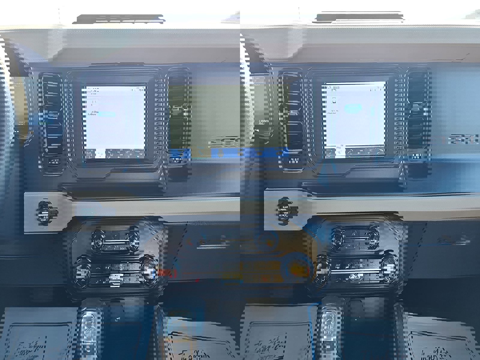 Used 2023 Ford Bronco Wildtrak image 22