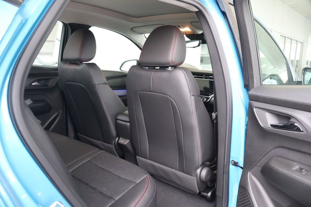 New 2027 Chevrolet Bolt RS w/ Technology Package image 34