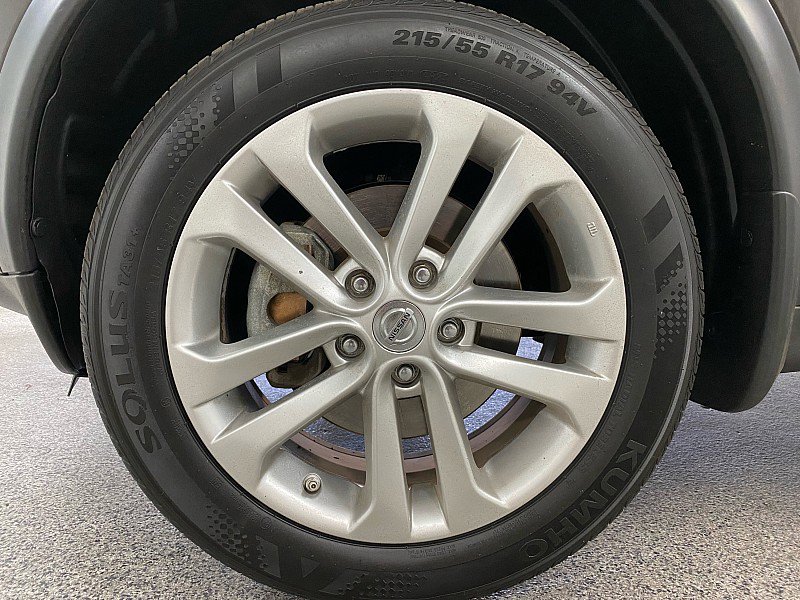 Used 2013 Nissan Juke S image 22