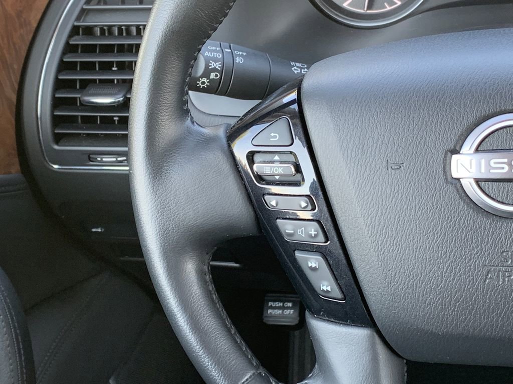 Used 2022 Nissan Armada SL w/ Captain's Chairs Package image 14