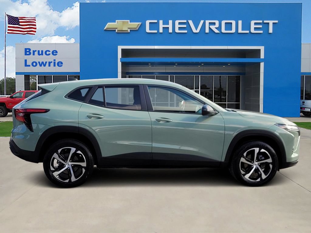 Used 2024 Chevrolet Trax RS FWD image 6