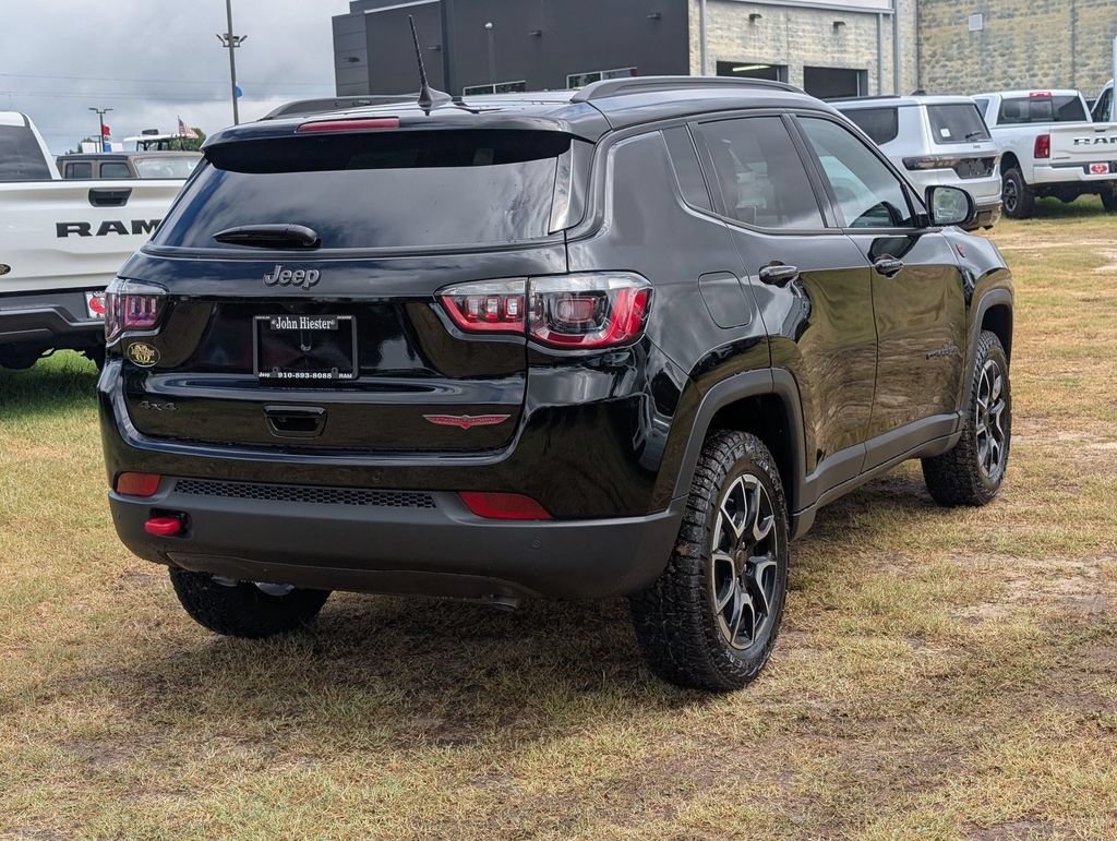 New 2026 Jeep Compass Trailhawk w/ Sun, Sound & Navigation Group AWD/4WD image 6