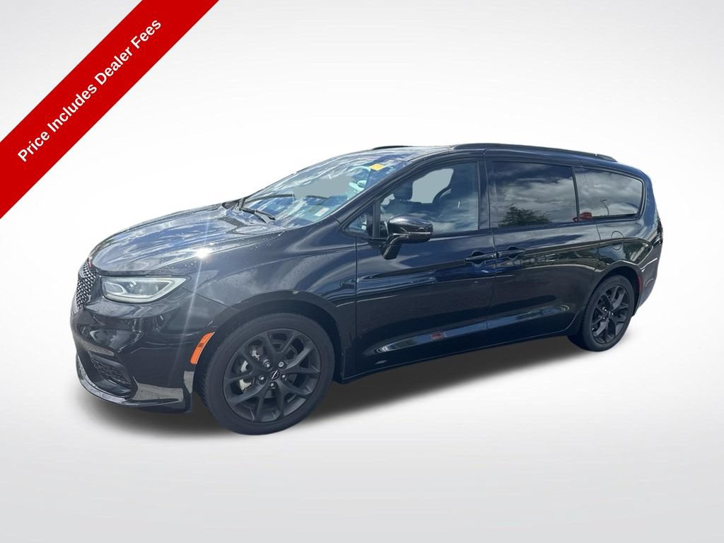 Used 2022 Chrysler Pacifica Touring-L w/ S Appearance Package