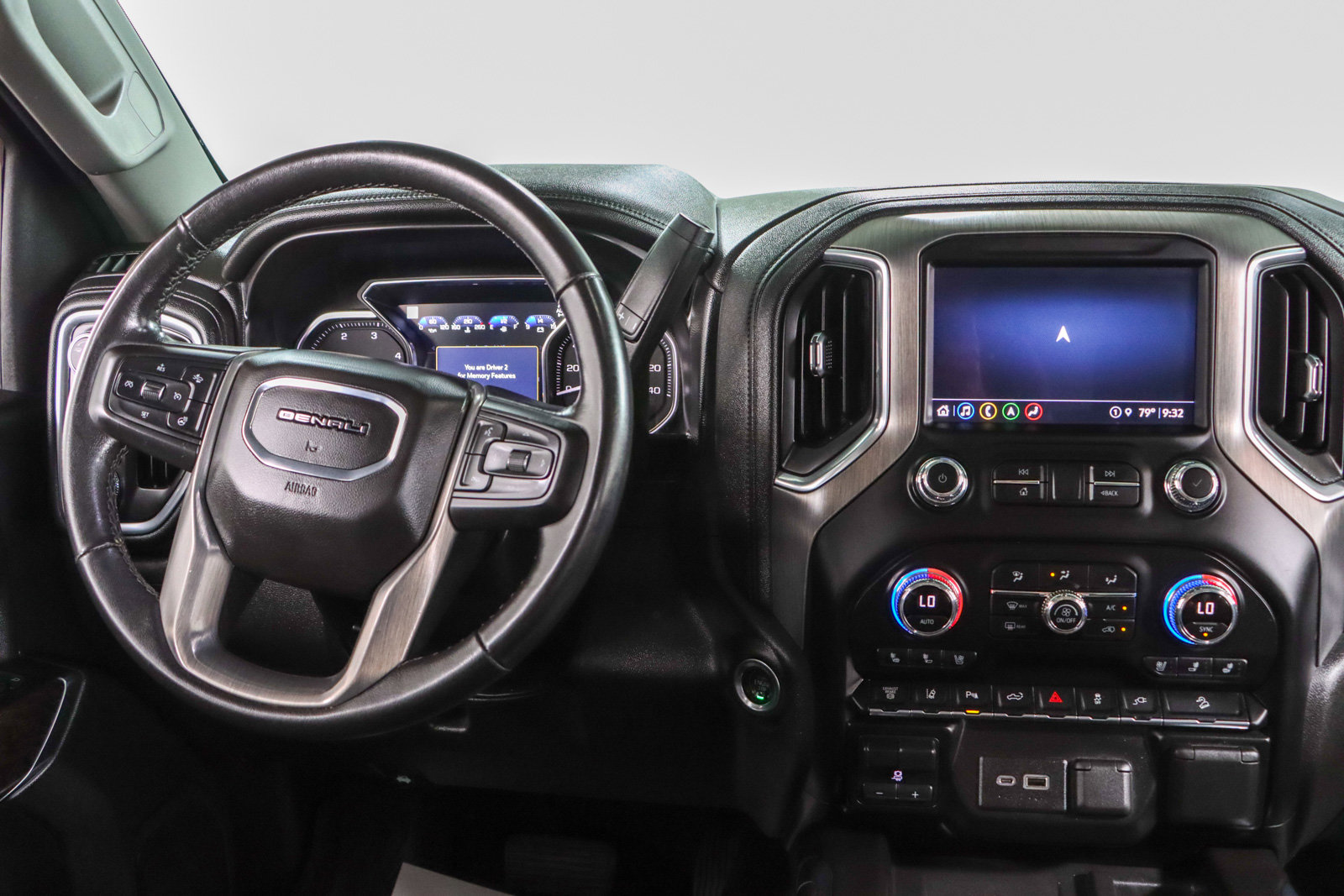 Used 2021 GMC Sierra 2500 Denali w/ Denali Ultimate Package AWD/4WD image 18