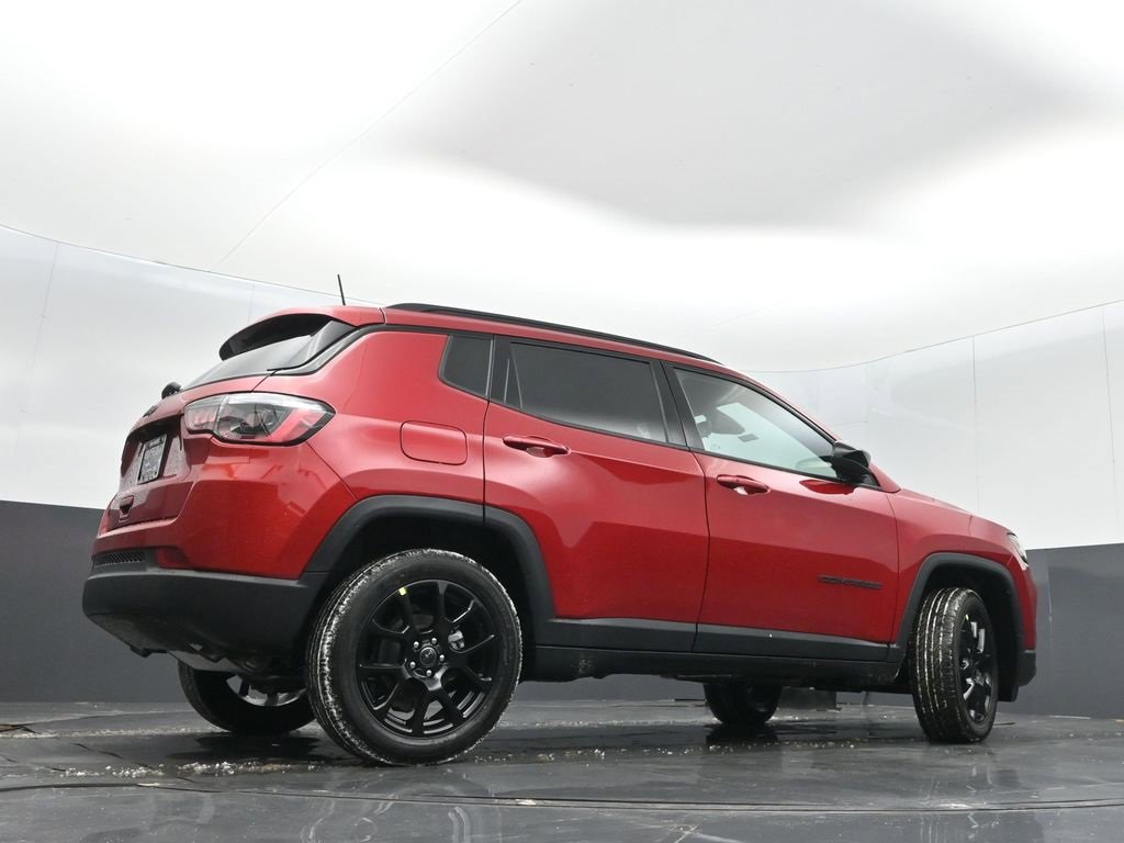 New 2026 Jeep Compass Latitude image 35
