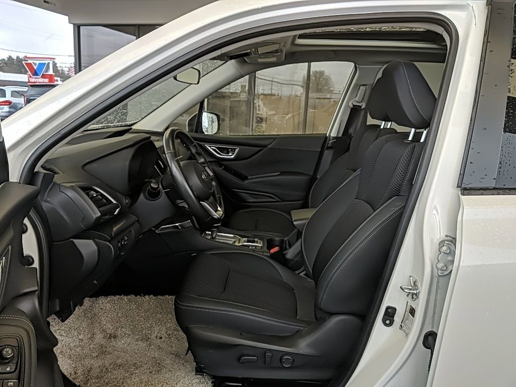 Used 2024 Subaru Forester Premium AWD/4WD image 13
