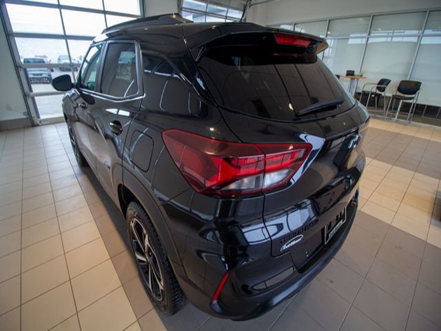 Certified 2023 Chevrolet TrailBlazer RS w/ Convenience Package image 5