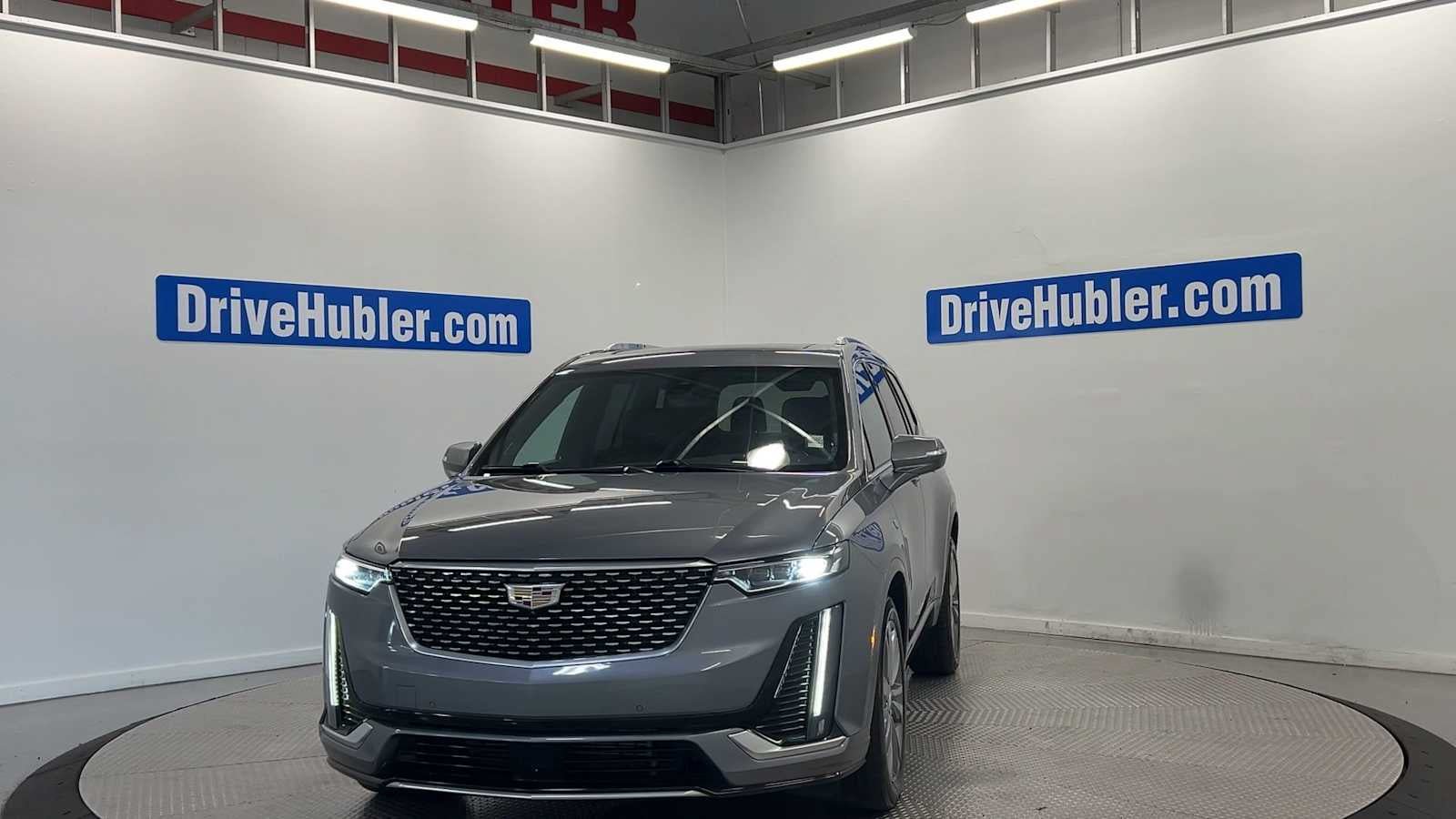 Used 2020 Cadillac XT6 Premium Luxury w/ Platinum Package AWD/4WD image 3
