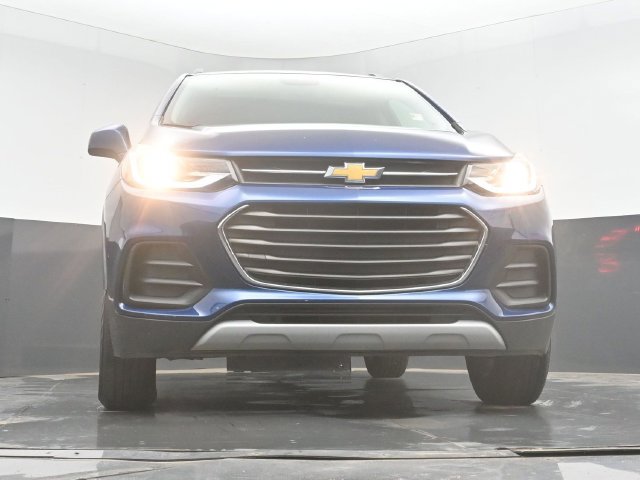 Used 2020 Chevrolet Trax LT w/ Sun & Sound Package AWD/4WD image 41