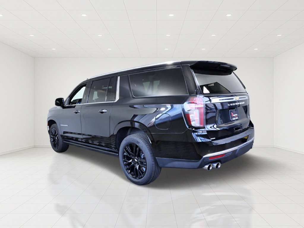 Used 2023 Chevrolet Suburban High Country AWD/4WD image 4