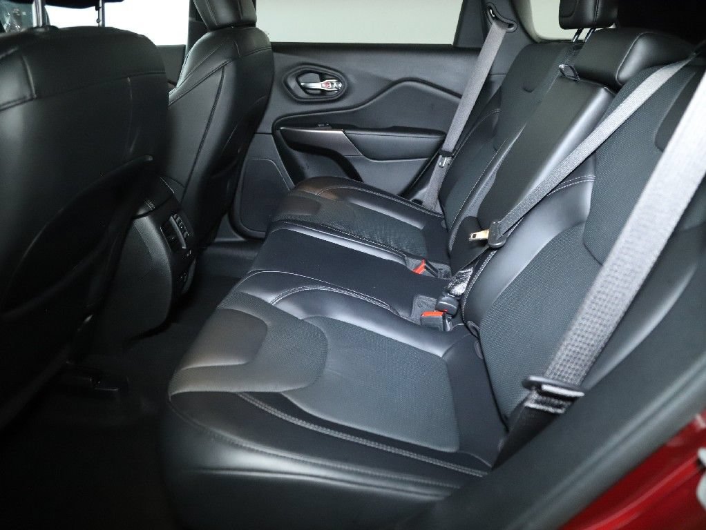 Used 2020 Jeep Cherokee Limited AWD/4WD image 14