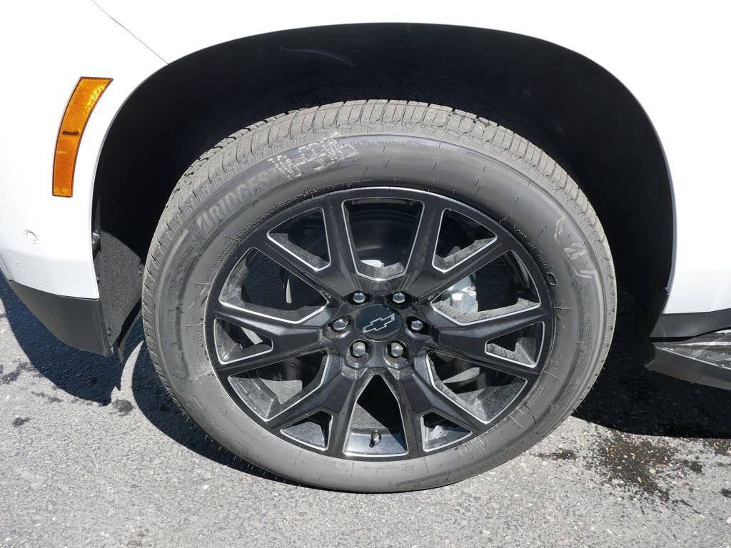 New 2026 Chevrolet Suburban LS AWD/4WD image 13