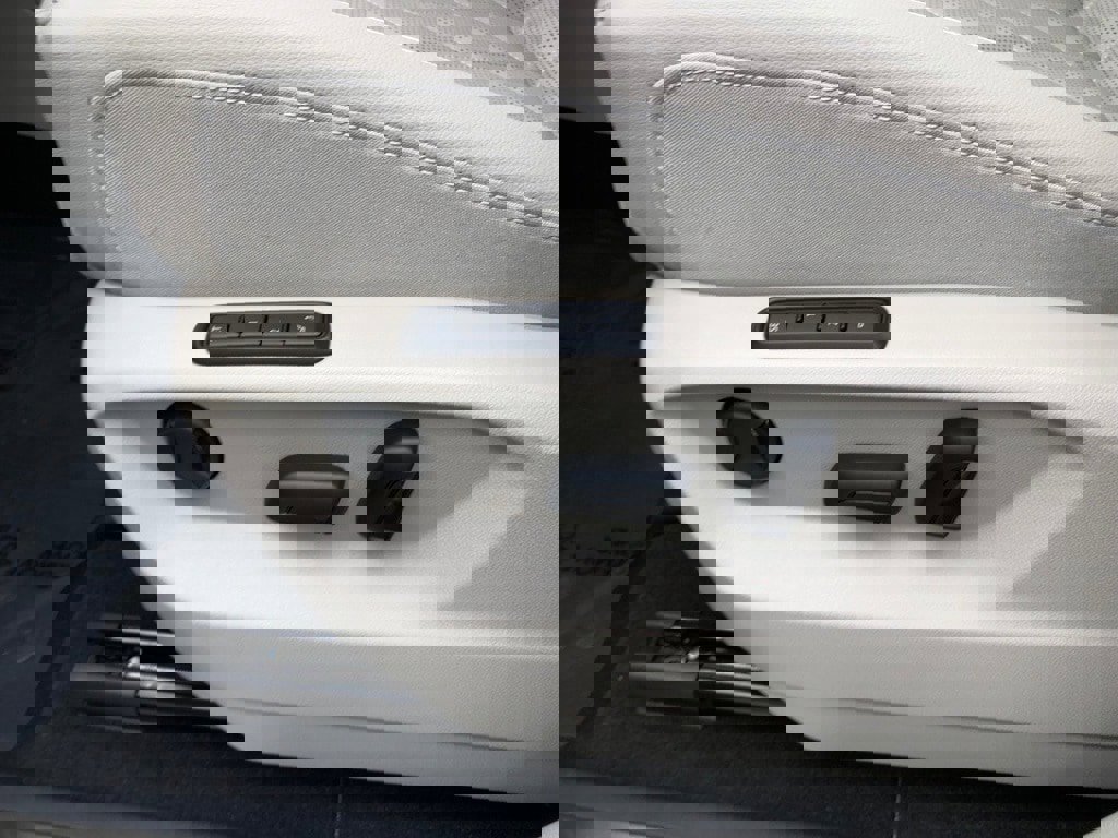 New 2025 Volkswagen Atlas SEL Premium R-Line image 14