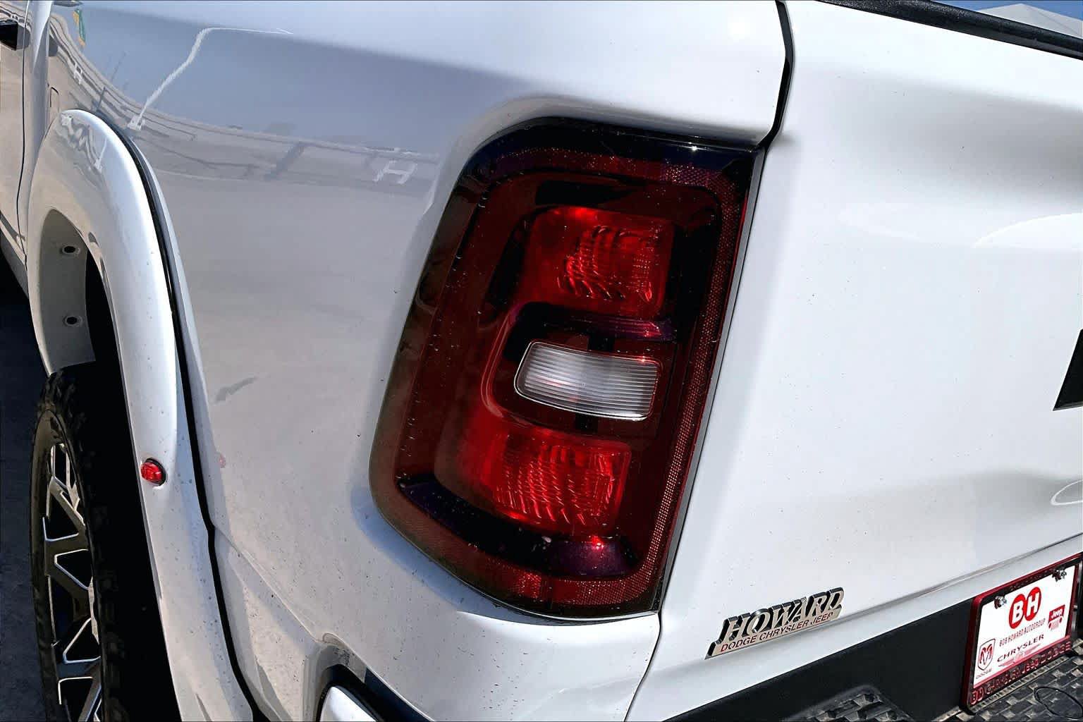 New 2026 RAM 1500 4x4 Crew Cab image 14